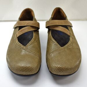 Wolky Passion Mary Jane Shoes Women's 8.5 Brown Embossed Leather Divine NEW